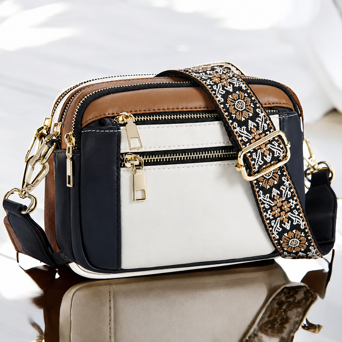 Hannelore – Adjustable Crossbody Shoulder Bag